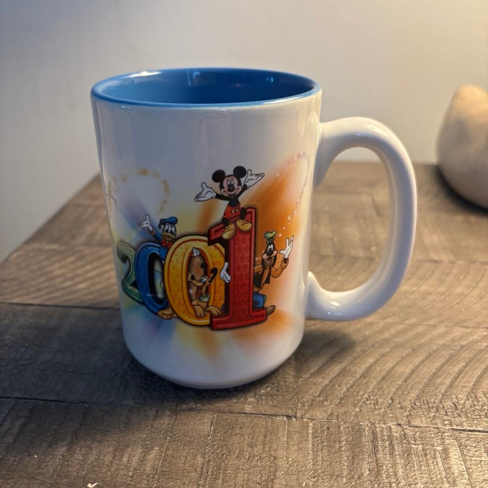 Vintage 2001 Walt Disney World Coffee Mug